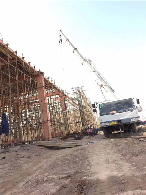 西安区25 吨、50 吨吊车怎么选？多大重量 / 半径适合对应车型？