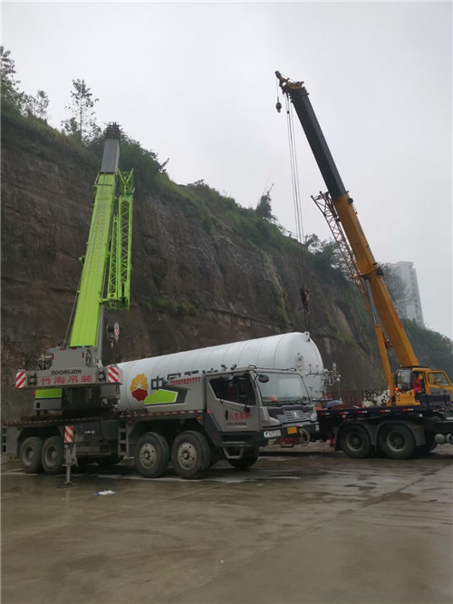 西安区“不怕风雨冻”—— 吊车的 “恶劣环境适应” 技术